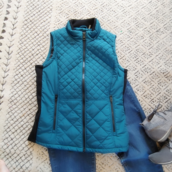 Andrew Marc Teal and Black Quilted Vest Jacket. - Picture 4 of 8